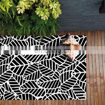 Eco-friendly Outdoor Rug Woven From Straws Make of Premium Recycled Plastic Cheap pp Straw Beach Mat Black and White Leaf photo-4
