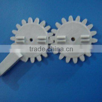 White round plastic gears with handle (no handle)