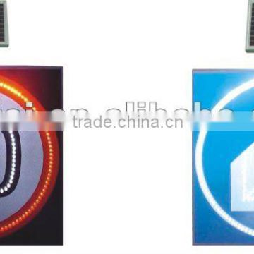 SOLAR POWERED LED TRAFFIC SIGN