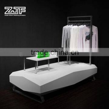 ZJF Show boutique clothes table display