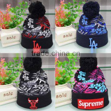 Knitted Hat Winter Hat Type and Character Style Winter toque with jacquard Canada style,colorful leaves dobby style