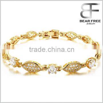 Micro Pave 3A Zircon Fashion Ladies 18K Gold Plated Copper Bracelet