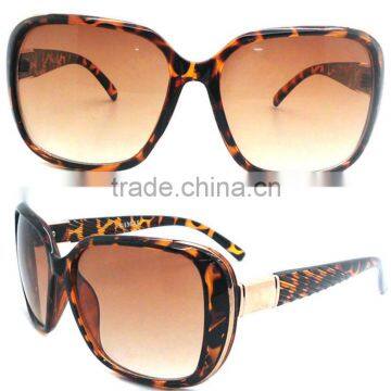 leopard print plastic sunglass