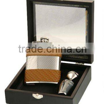 PU Wrapped Stainless Steel Hip Flask Set