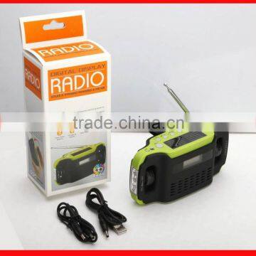 2016 Trending Products AM FM Radio Transitter Flashlight Powered By Solar and USB