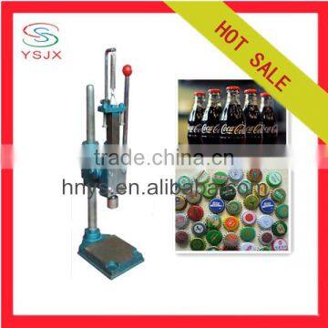 Manual wine bottle cap machine