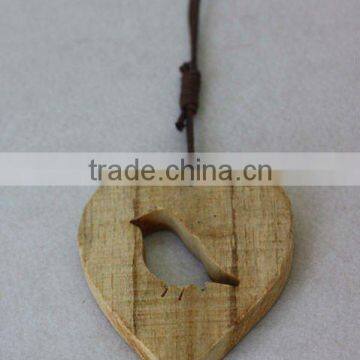 wood heart hangings with bird decor