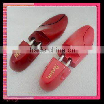 LN2 Wooden Shoes Tree Red Shoes Tree