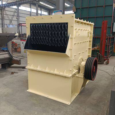 Box-type stone crusher, basalt stone crusher, construction waste bluestone mobile box-type crusher