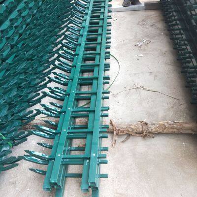 High Quality Beautiful and Cheap Price Outdoor Lawn Guard photo-5