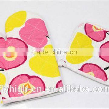 Fashion Embroidered Cotton Oven Glove/oven Mitt photo-2