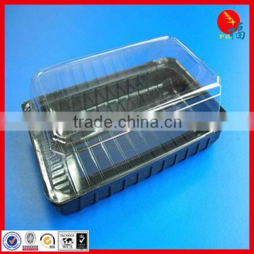 Disposable food container for cake packaging