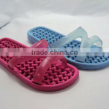 C1309224 UNISEX PVC BATHROOM SLIPPERS WITH HOLE