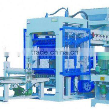 Specialized manufacturing road tile brick making machine
