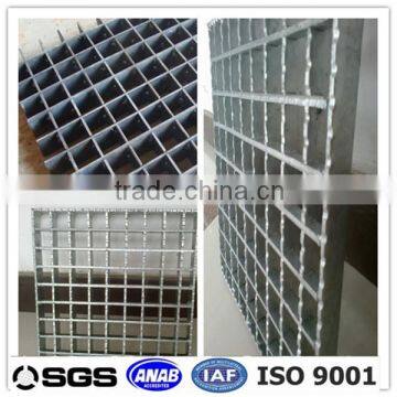 Pressure lock steel grating case board for construction material