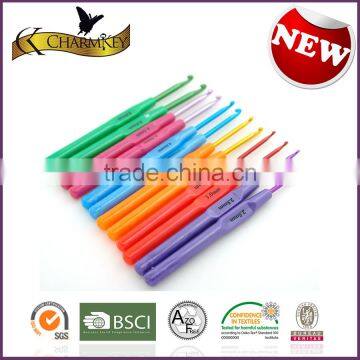 Charmkey Knitting Tools 12pcs Aluminum Crochet Hook Set With Plastic Handle Wholesale photo-2