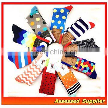 WH-124 cheap woman and man dress happy cozy funny colorful socks and private label socks for hot sale