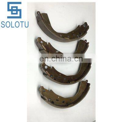 Auto part Brake Pads Brake Shoes for  HILUX 201601- GGN125,135 201601 OE 04495-0K160