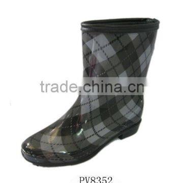 2013 latest pvc half boots for women