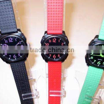 China quartz hot sale silicon watch in wristband