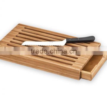 new design Bamboo Bread Cutting Board with Crumb Catcher Foldaway Bread Plank hot sale Bamboo bread slicer