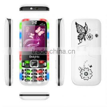 Quad band dual sim Q8 low end mobile phone