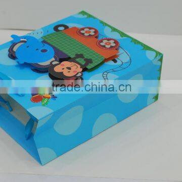 New delicate design smart 3D silver plating gift paper bag with ribbon bow handle supplier and manufacture