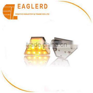 Solar LED guardrail delineator