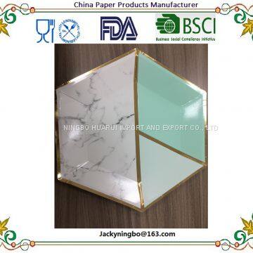 Amazon Hot Traditional Christmas Square Paper Lunch Plates Disposable Party Tableware photo-4