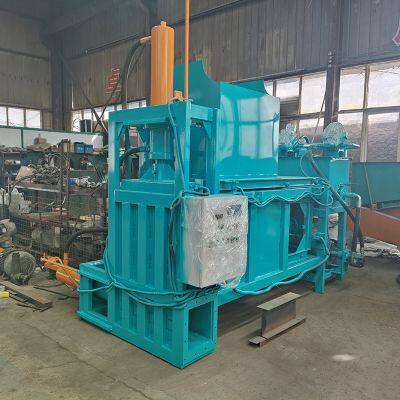 The use of Chinese straw balers in the cattle industry