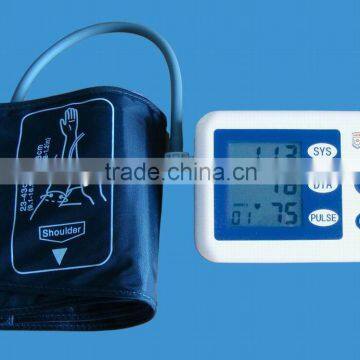 Professional Digital Wrist Blood Pressure Meter for Elder's Health EA-BP66B photo-5