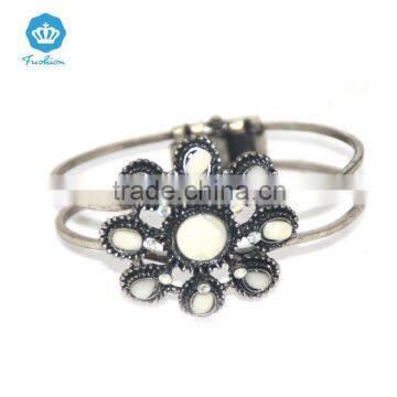 cheapest wholesale casual wear fashion classical silver plated stainless alloy charm handmade bracelet