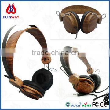Good quality In Ear Wooden Headphone with Microphone for iPhone