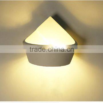 220V AC Modern Wall Lamp SMD5730 White Color Iron LED Wall Lamps