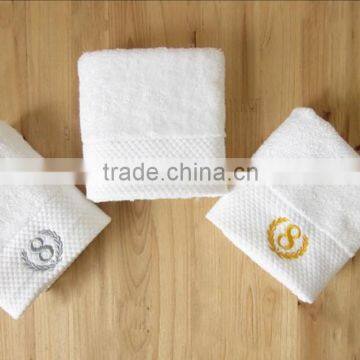 wholesale white hand towels with embroidery high quality ideal gift