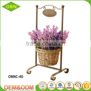 Tabletop Wholesale Metal Frame Wicker Artificial Handmade Decorate Hanging Flower Gift Basket photo-4