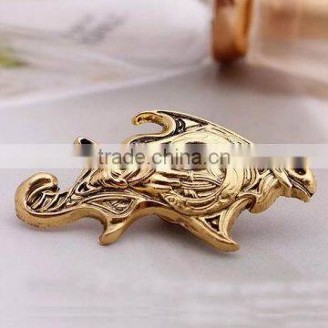 Fashion beautiful vintage antique gold plated Lizard shape animal brooch