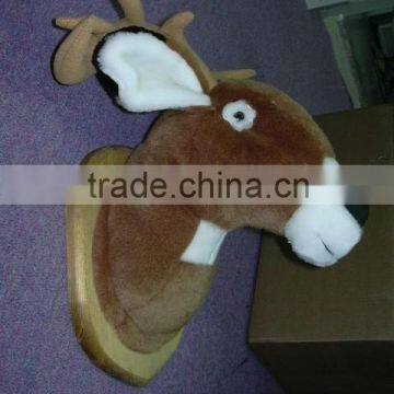 16 Inch Reindeer Head With Wooden