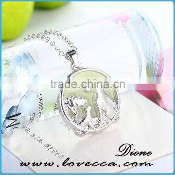 Luminous Lady Necklace Jewelry Cheap Glow in the Dark Cross Necklaces photo-5