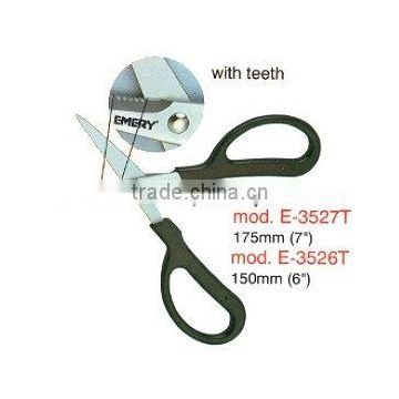 Scissors for upholstery trimmers with teeth