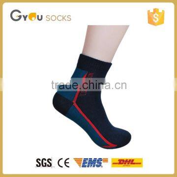 Jacquard customized pattern knitting bamboo socks Mens sports socks