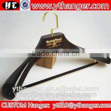 YY0513 Wholesale Luxury Bule Wide Shoulder Clothes Hangers Men Suits Hanger With Velvet Trousers Bar Supplier's Choice photo-4
