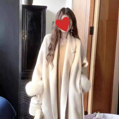 Abrigo de lana de estilo similar al de Zhou Miao para mujeres de oto?o/invierno, estilo de alta gama, abrigo de lana de longitud media con pelaje de zorro en los pu?os, estilo francés
