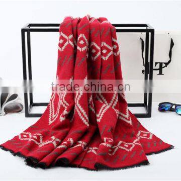 Whoesale Rhombic Geometry Pattern Jacquard Ladies Cashmere Poncho Shawl photo-4