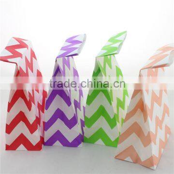 Wholesale kraft paper bag printed gift paper bags for wedding baby shower birthday party new year