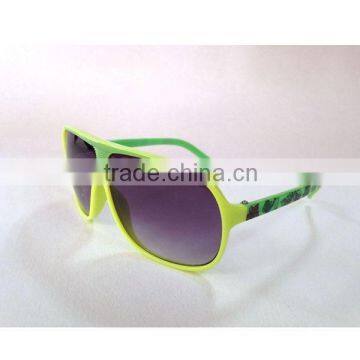 2014 super quality latest sport kid sunglasses