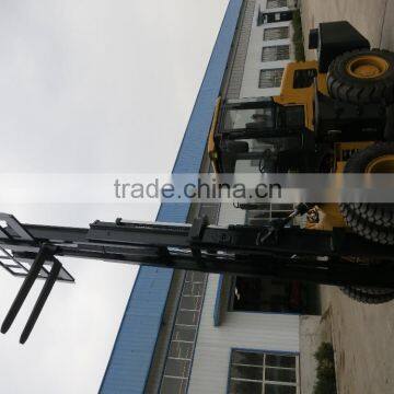 4X4WD 5T Rough Terrain Forklift with CE 5m lift capacity