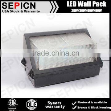Indoor and Outdoor Usage IP65 Waterproof 40w 60w 100w Outdoor Lighting LED Wall Pack DLC photo-4