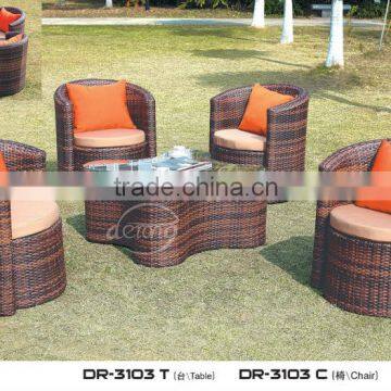 wintersweet Execellent Comfortable Rattan Table and Chairs