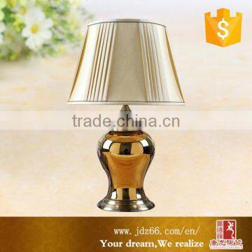 Gold color fasion design porcelain Studio table lamp